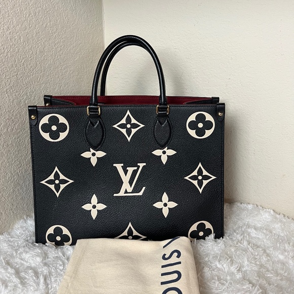 Louis Vuitton Monogram OnTheGo MM - Picture 1 of 9